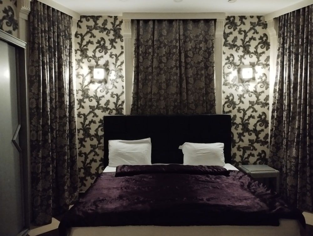 Richmond Down Town Double or Twin Room, Private Bathroom 7