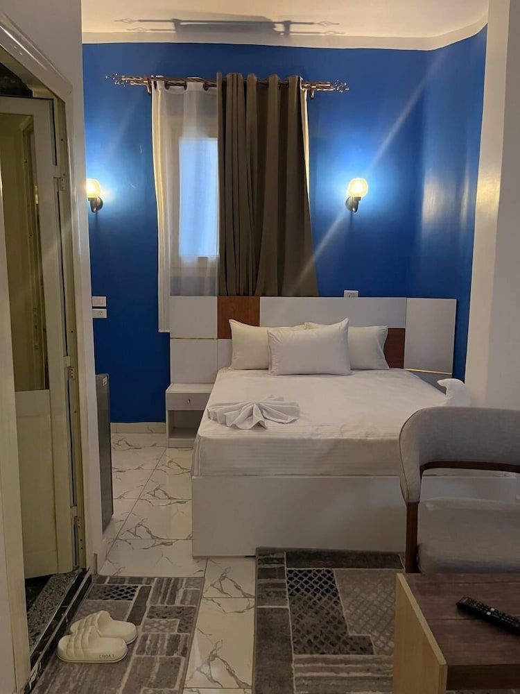 Future Hostel Deluxe Double Room, City View 18