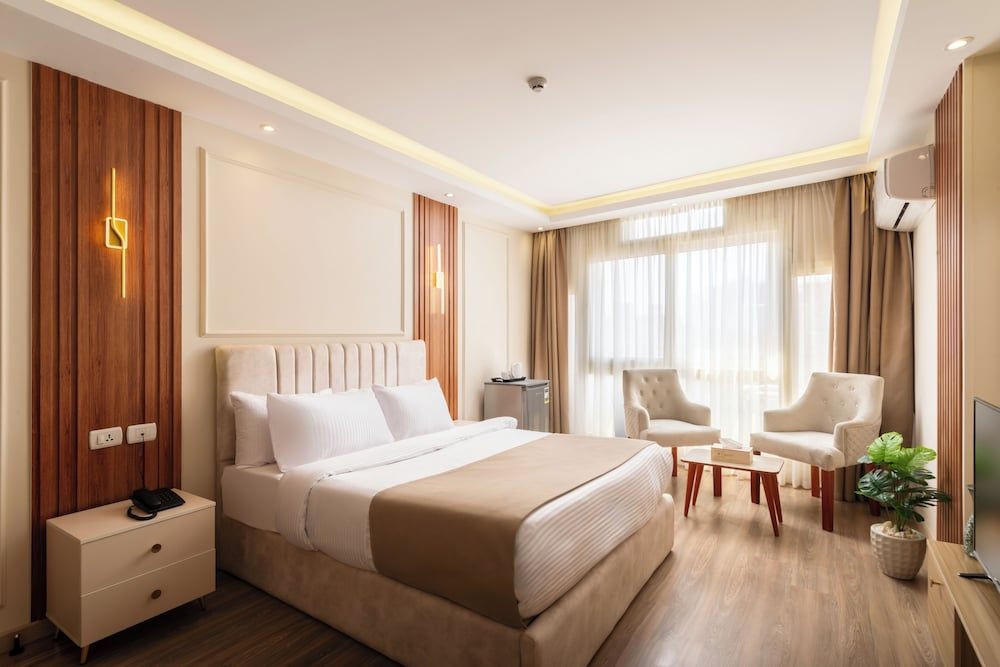 Superior Double Room, City View