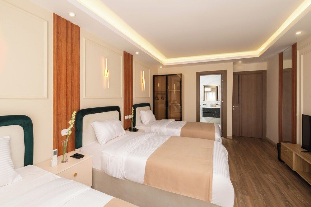 Comfort Triple Room