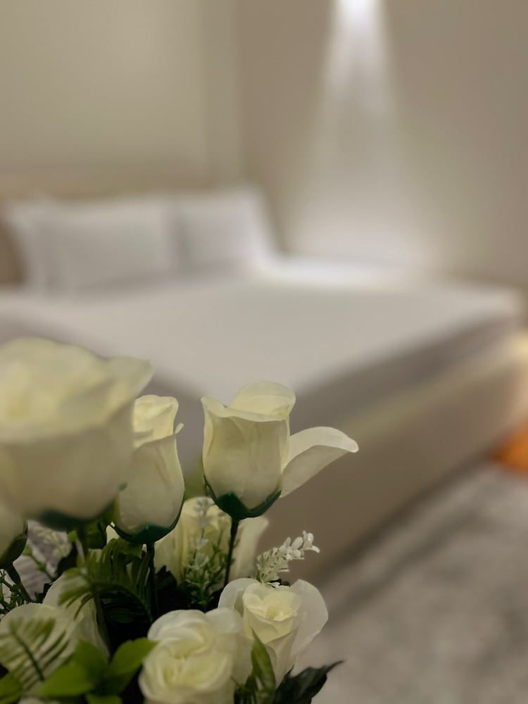 New royai studio Family Apartment, Balcony, City View 3