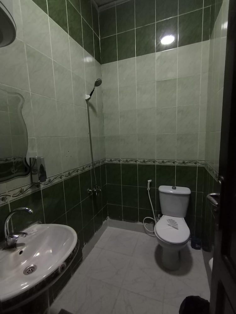 One Season Hostel Deluxe Twin Room 4