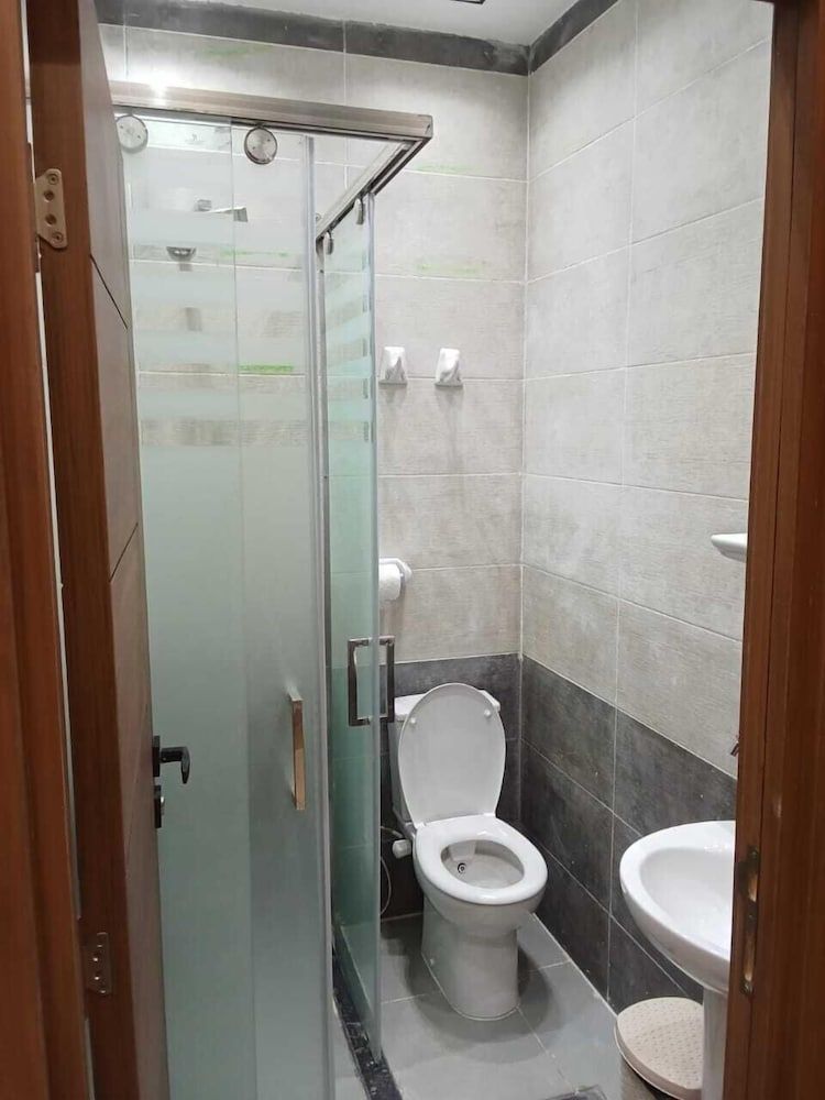 New Panorama Inn Standard Double Room 3