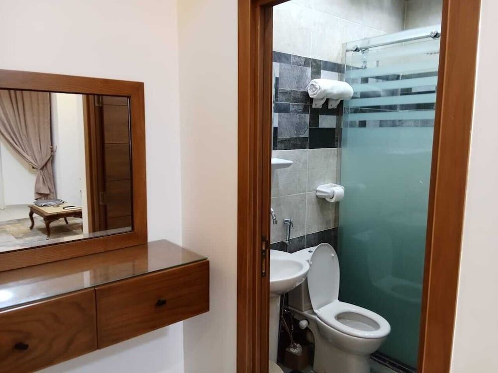 New Panorama Inn Standard Double Room 4