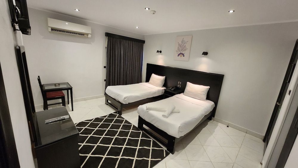 Helio Cairo Hotel Deluxe Twin Room 18