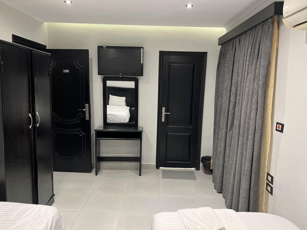 Helio Cairo Hotel Deluxe Twin Room 26
