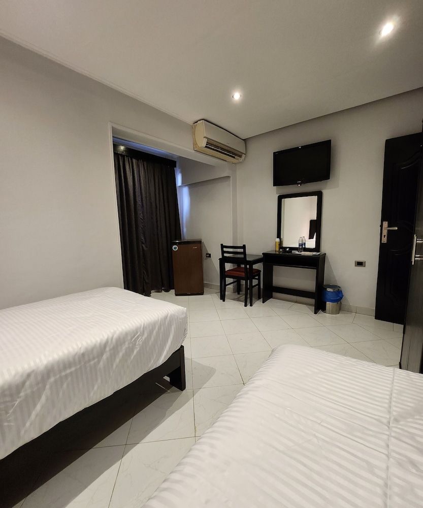 Helio Cairo Hotel Deluxe Twin Room 15