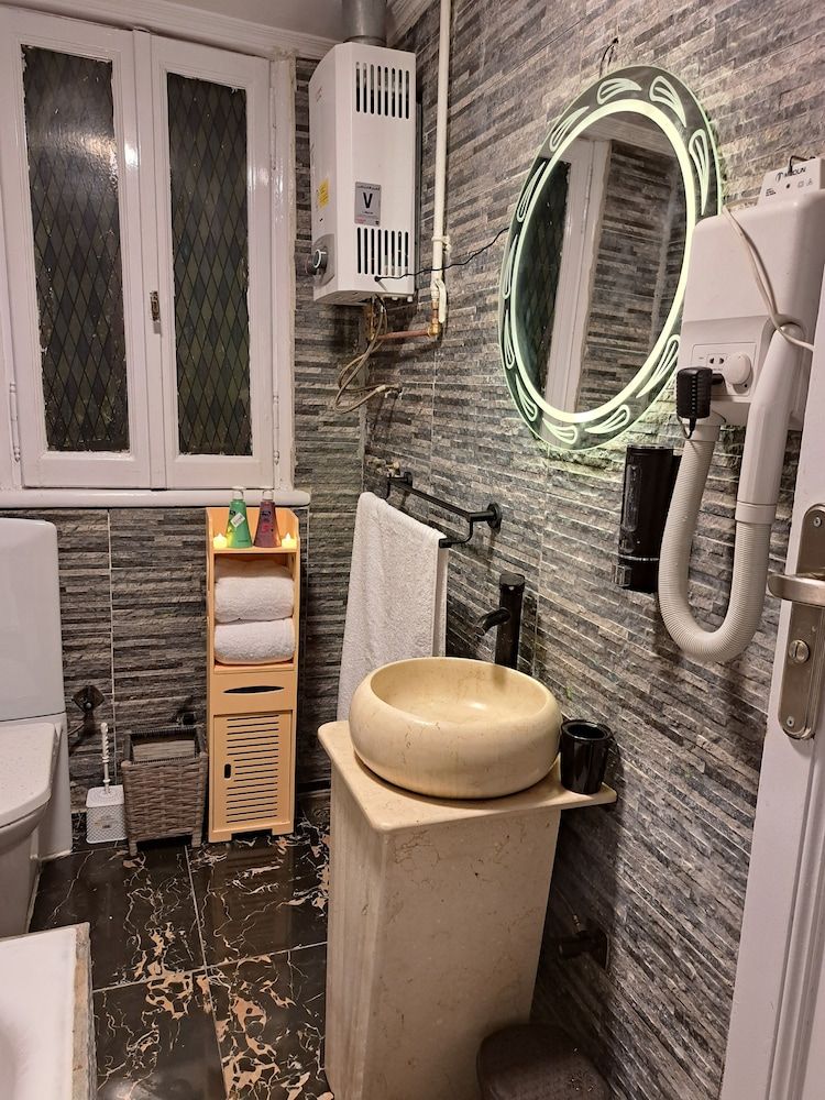 Downtown Family Suites Family Suite 13