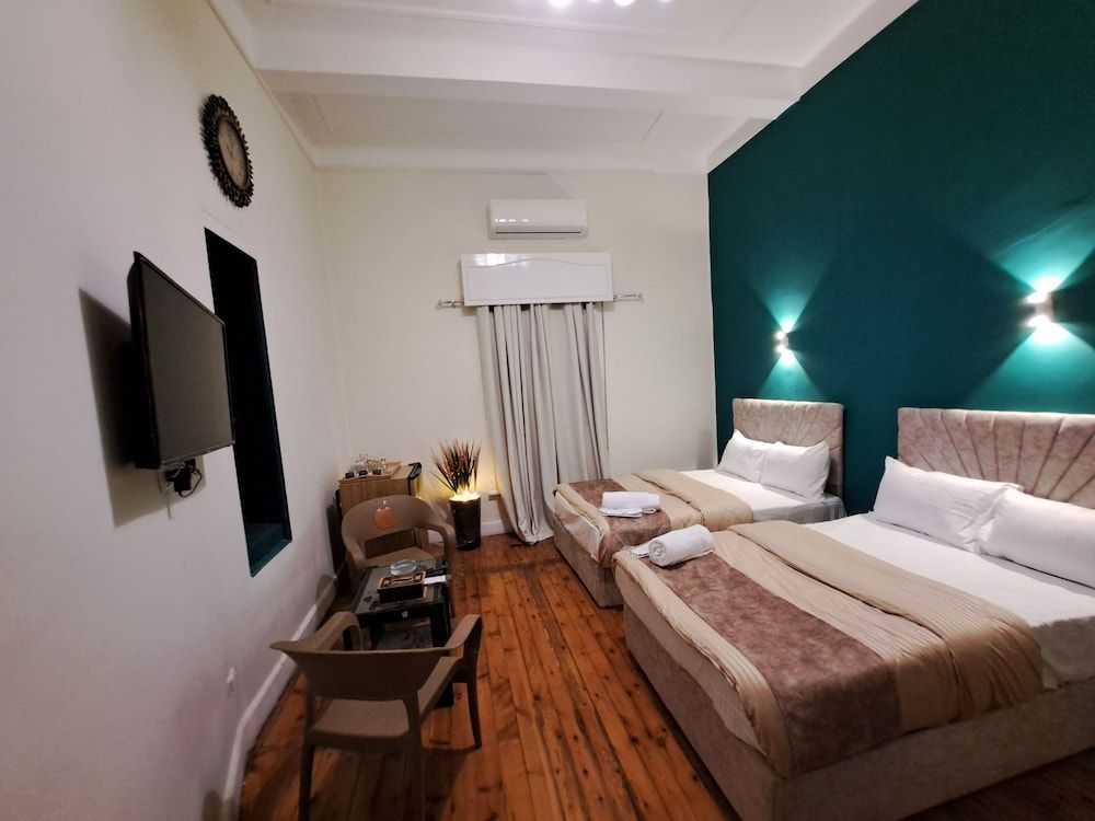 Downtown Family Suites Family Suite 6