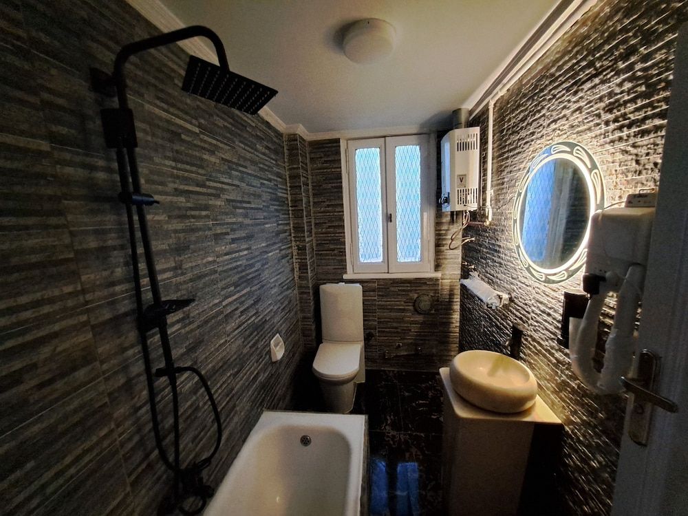 Downtown Family Suites Family Suite 11