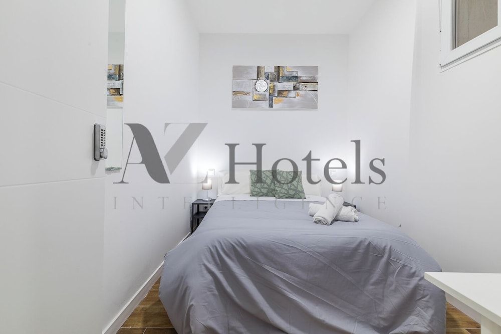 Basic Double Room, 1 Double Bed, Non Smoking, Shared Bathroom