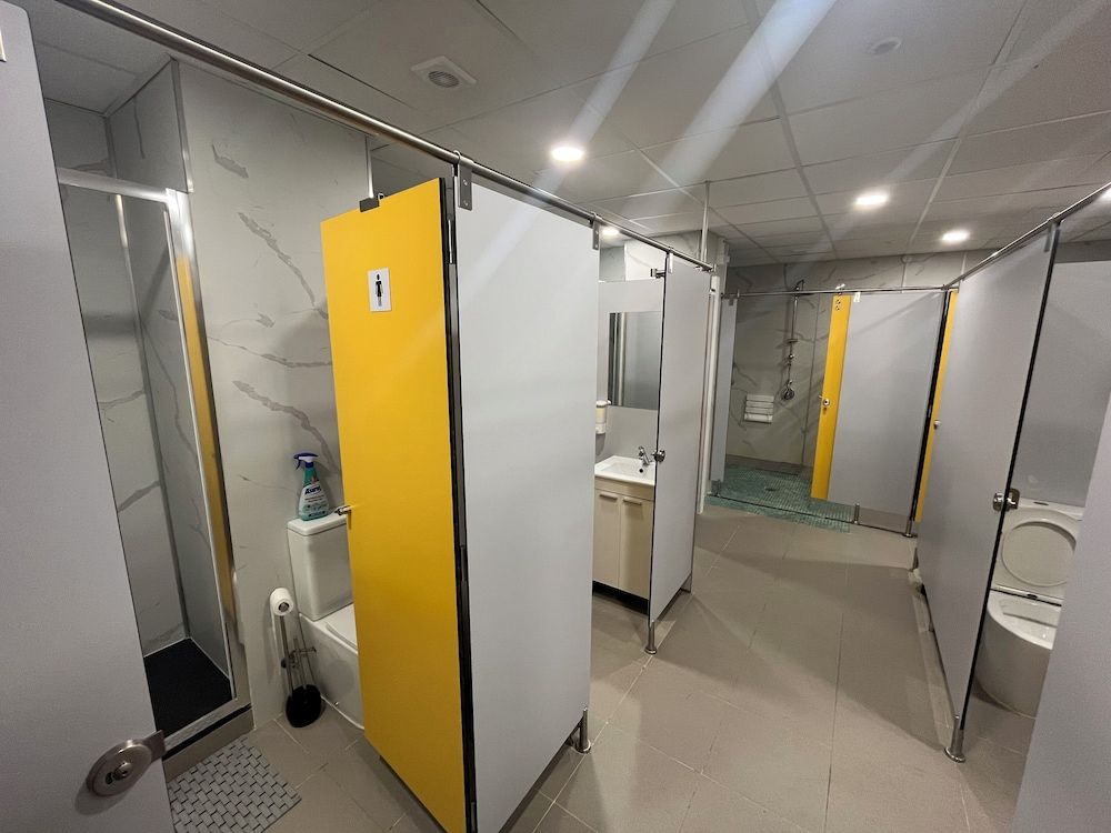 DEBOD HOSTEL Deluxe Shared Dormitory, Mixed Dorm 5
