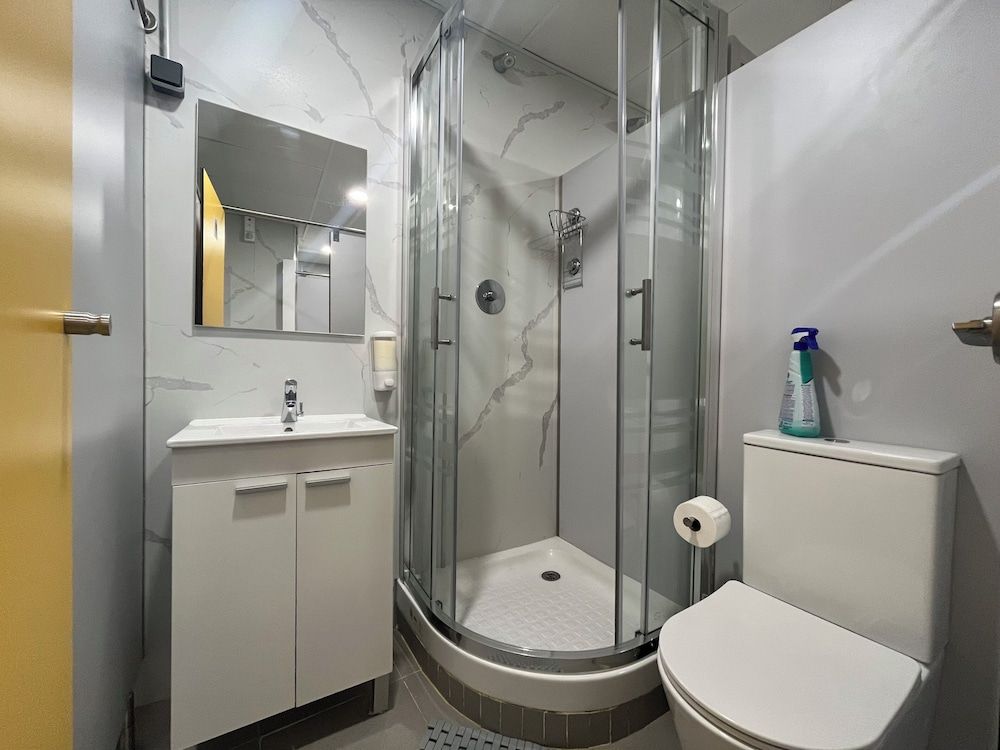 DEBOD HOSTEL Deluxe Shared Dormitory, Mixed Dorm 6