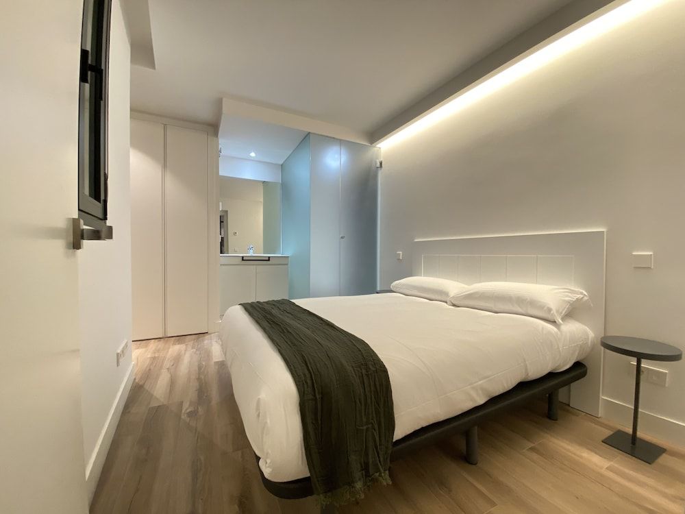 Classic Apartment, City View