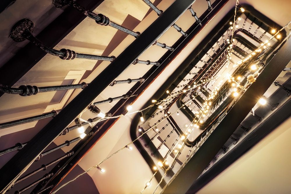 Handrails in hallways