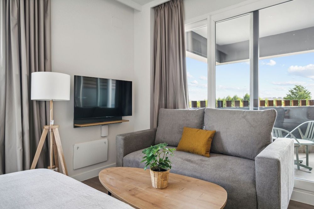 Truliving Vallecas by Habyt Deluxe Studio 3