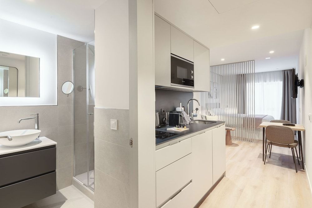 Limehome Madrid Calle Hurtado de Mendoza Studio 9