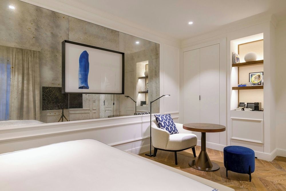 El Autor Hotel, Madrid, Autograph Collection Deluxe Room, 1 King Bed, Non Smoking 7