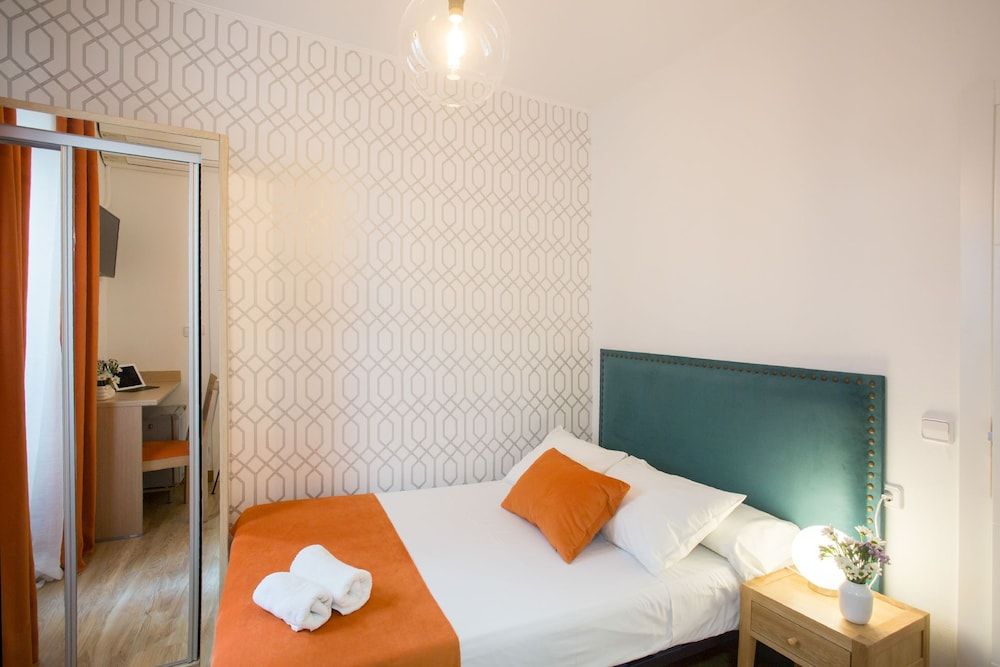 HA San Mateo Suites Double Room 3