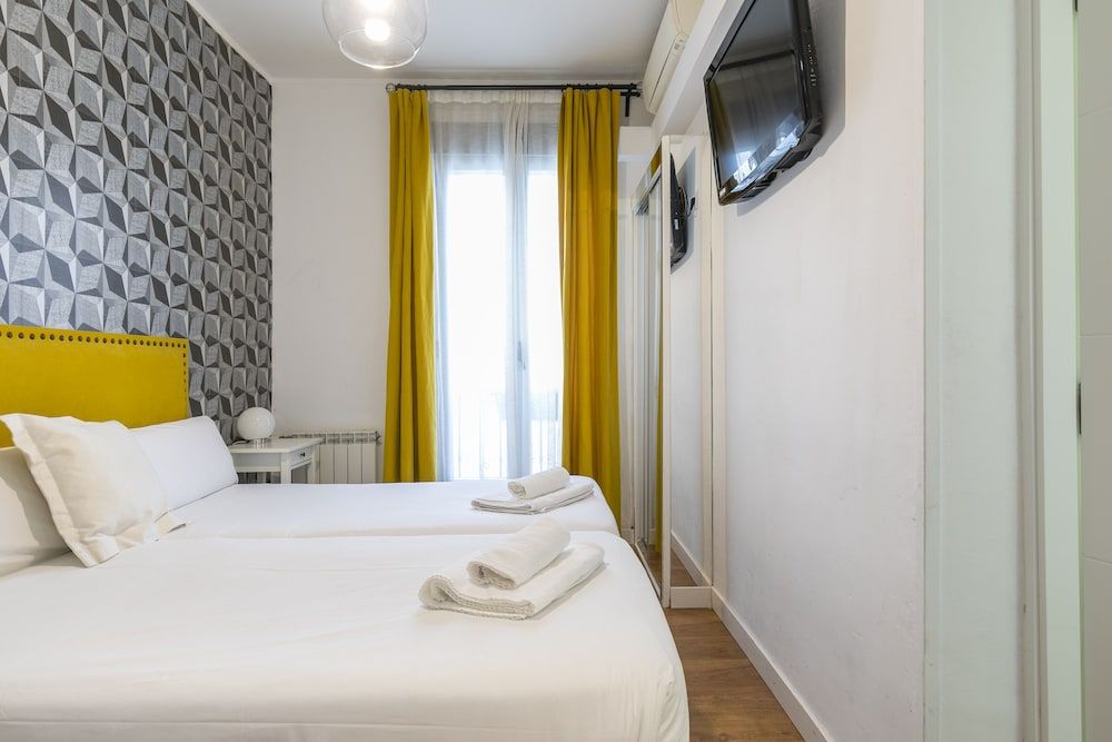 HA San Mateo Suites Double Room 26