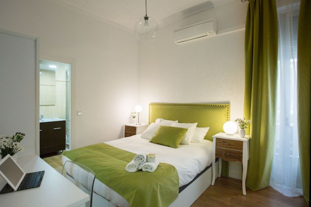 HA San Mateo Suites Double Room 16