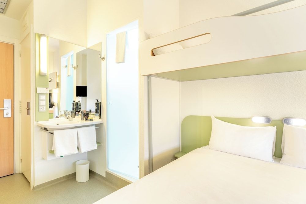 Room (Double bed and Bunk bed)