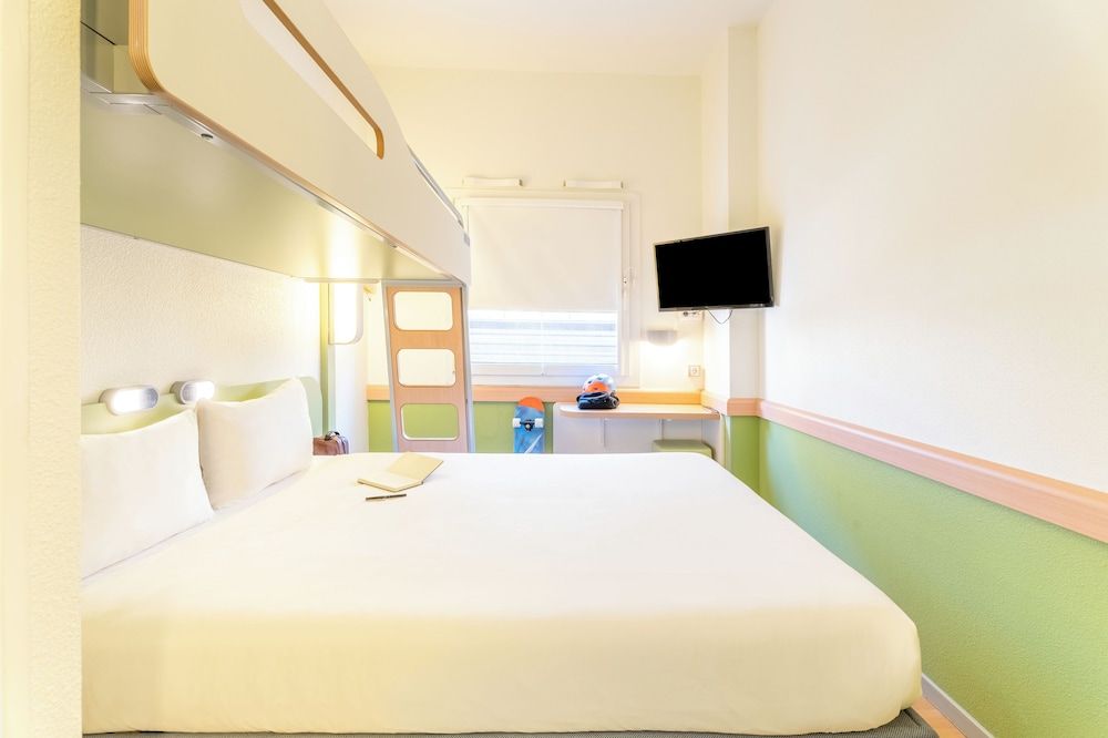 Room (Double bed and Bunk bed)