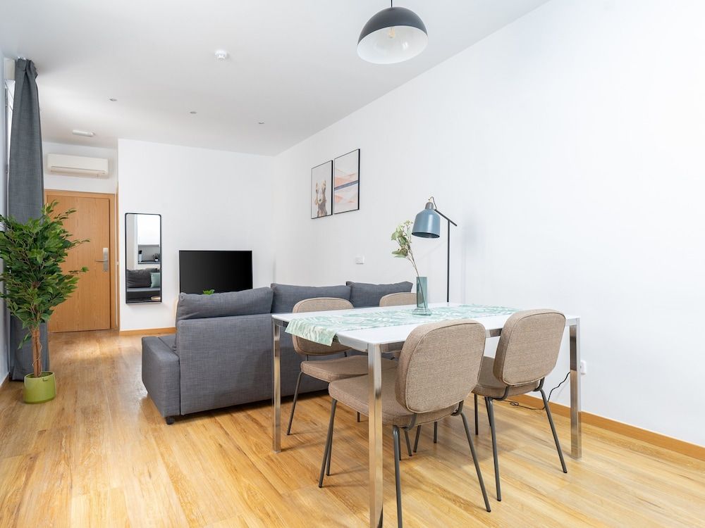 Limehome Madrid San Lorenzo One-Bedroom Apartment 12