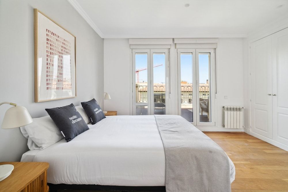 Three-Bedroom Apartment with terrace