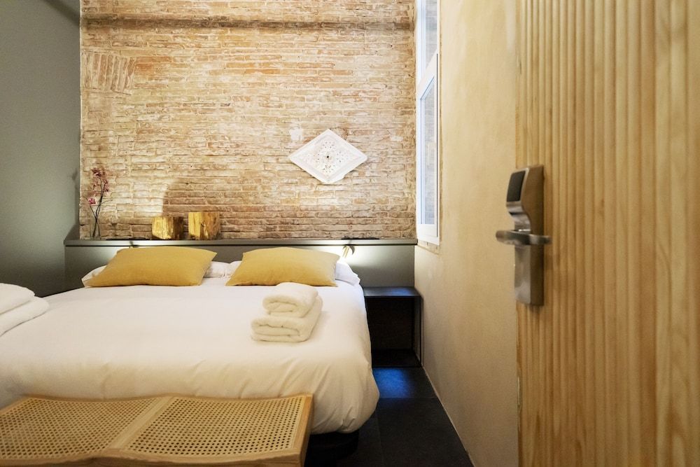 Basic Double Room (Tiny)