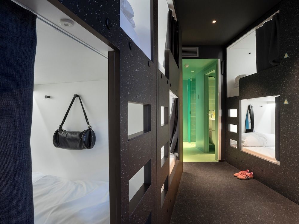 Bed in Sextuple Ensuite Room