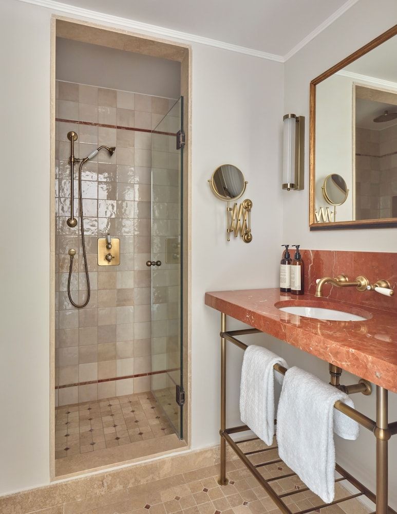 Miiro Borneta The Classic 4