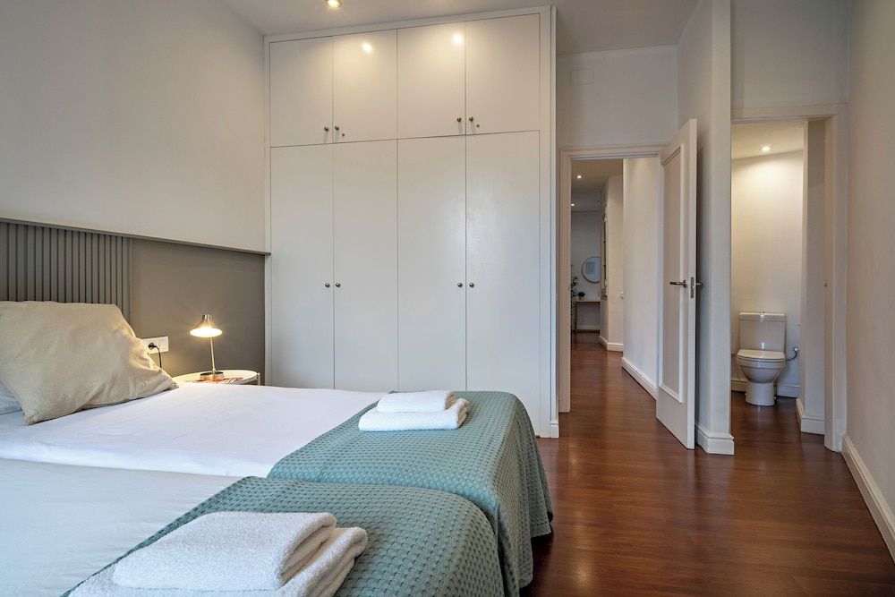 Comfort Apartment, Balcony, City View