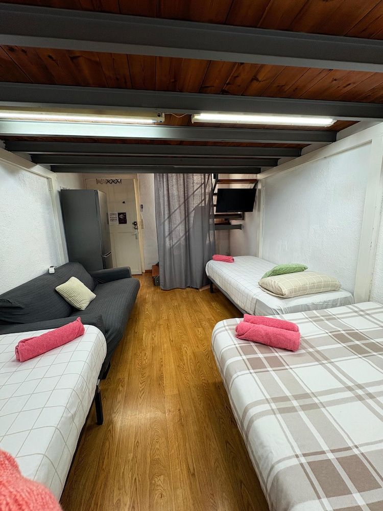Economy Room
