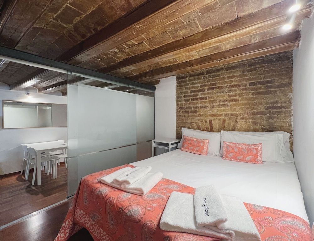 Stay U-nique Apartments Plaça Universitat Apartment (2 Bedrooms) 3