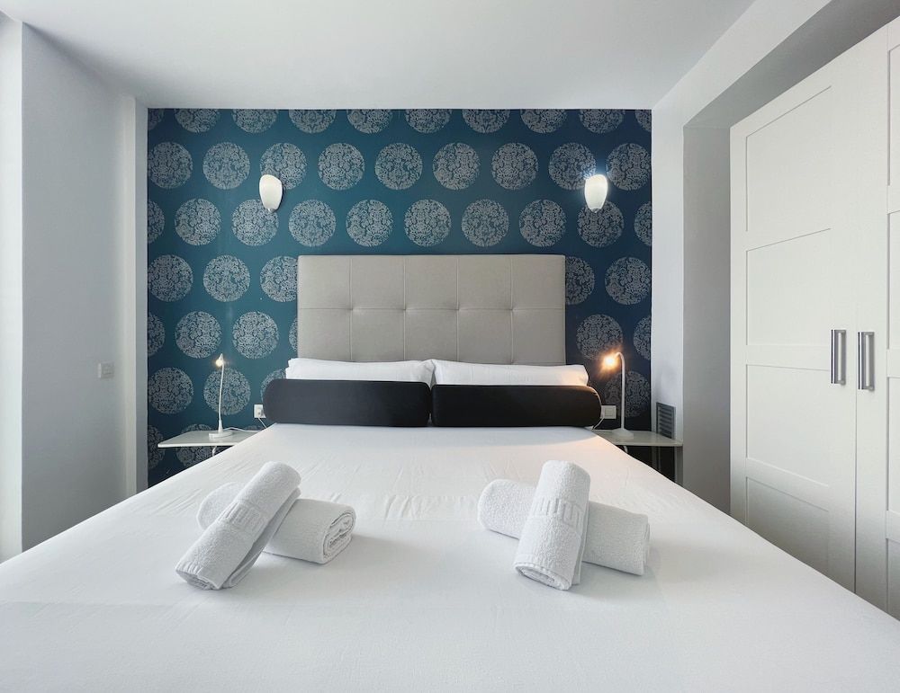 Apartment (2 Bedrooms)