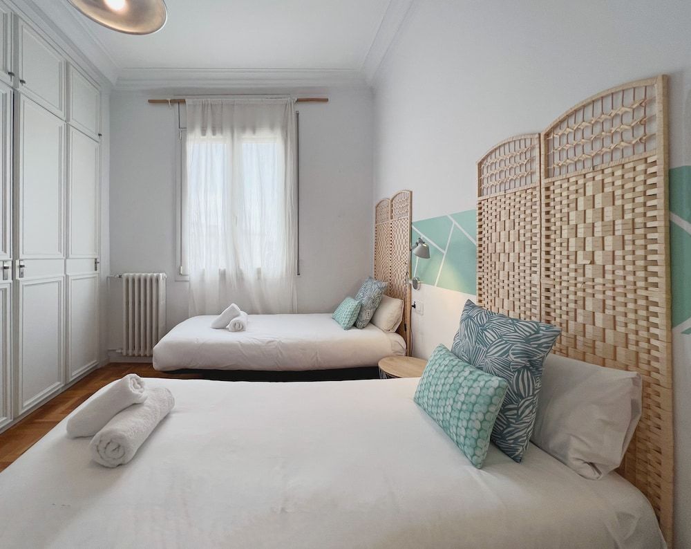 Apartment (4 Bedrooms)
