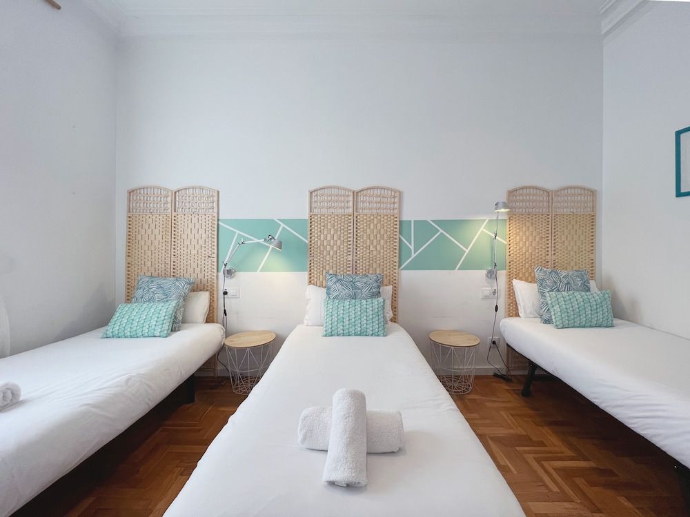 Apartment (4 Bedrooms)