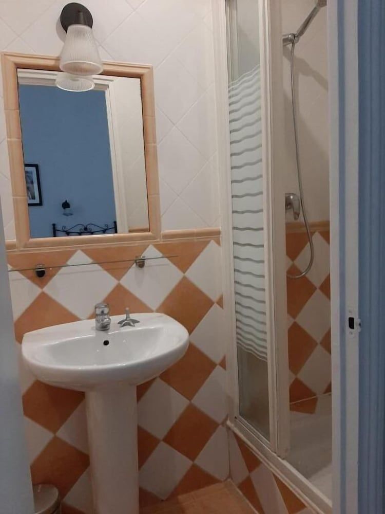 Habitación 2 camas Individuales (Baño Privado)