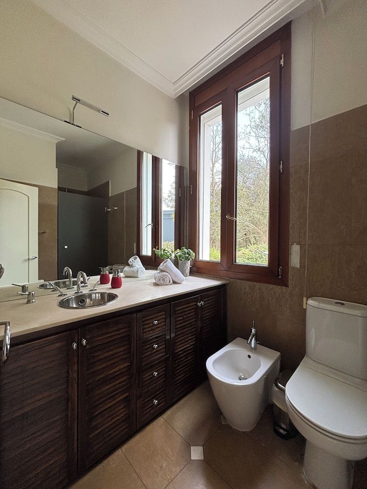 Spirit of Queen Superior Quadruple Room 6