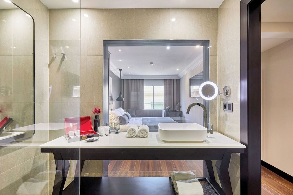 Hotel Cortes Rambla Superior Double Room 5