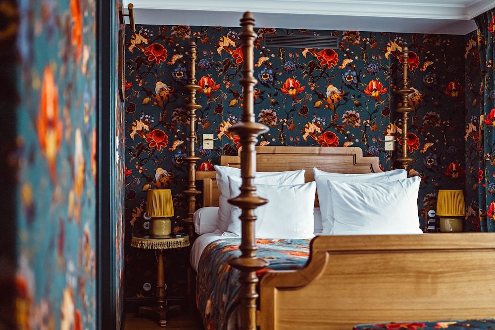 Hôtel Eldorado Paris Parisian room 6