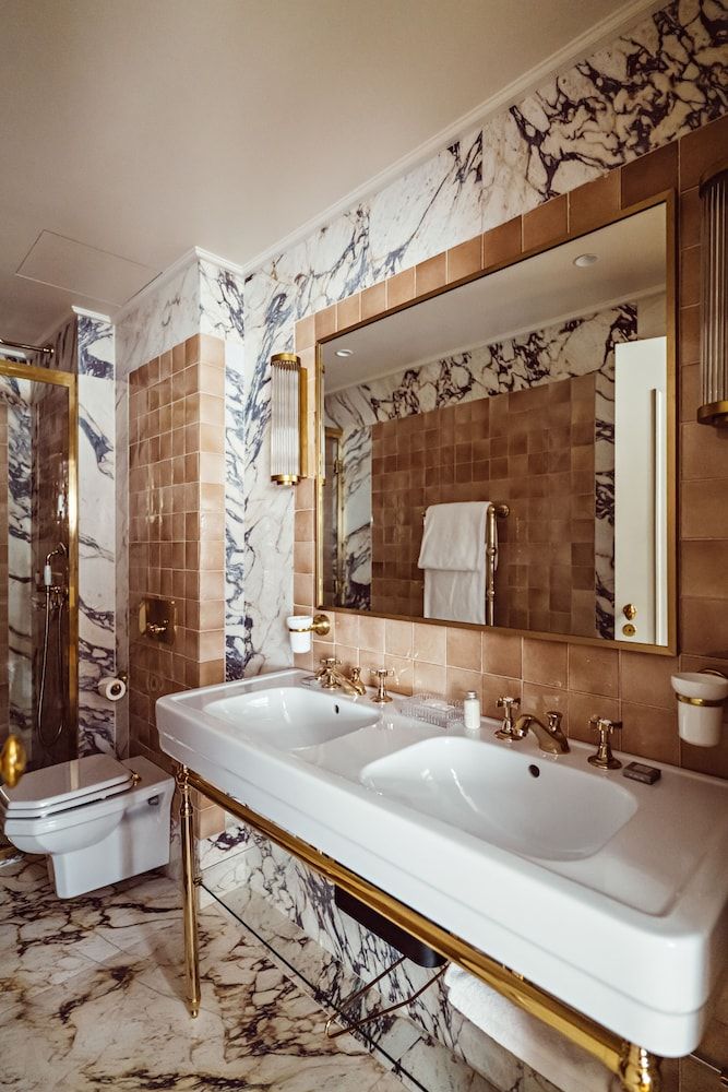 Hôtel Eldorado Paris Parisian room 9