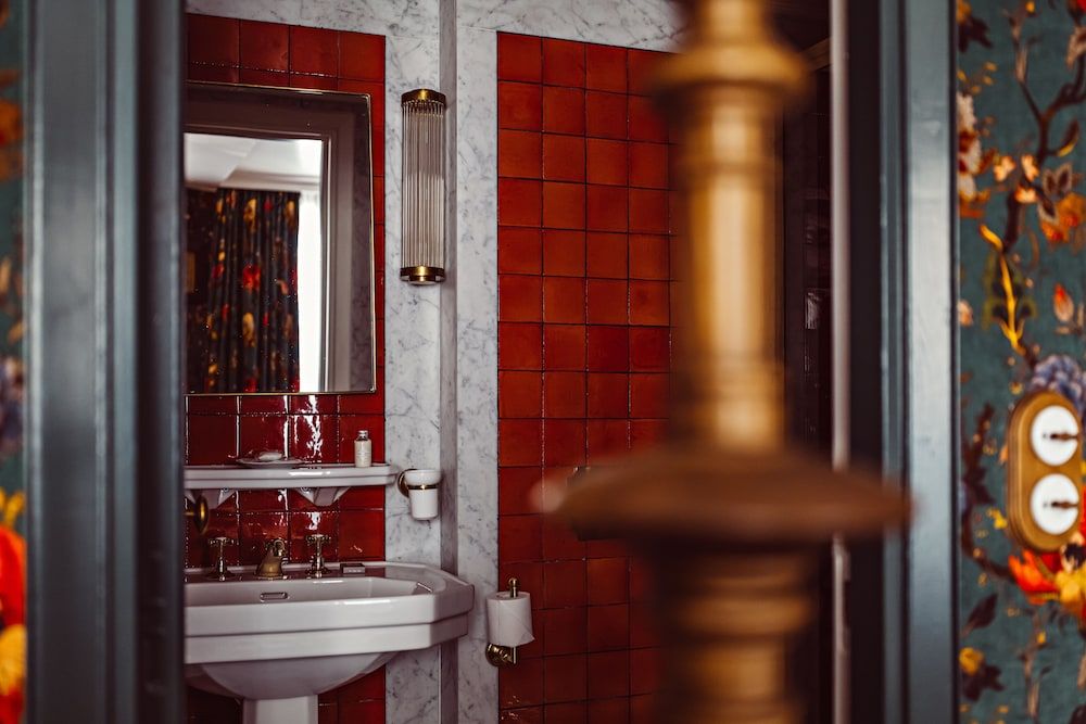 Hôtel Eldorado Paris Parisian room 8