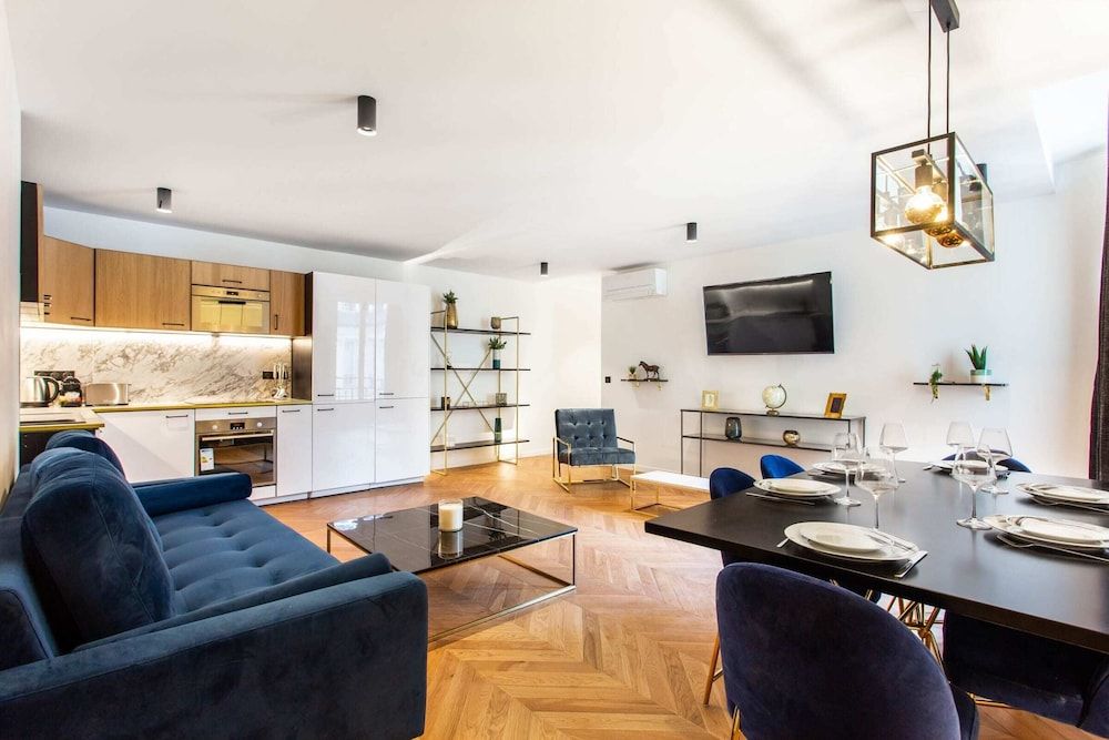 Deluxe Apartment (6)