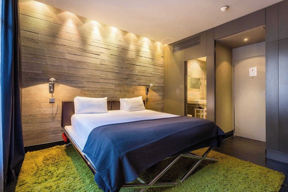 Studio, 1 Queen Bed (14)