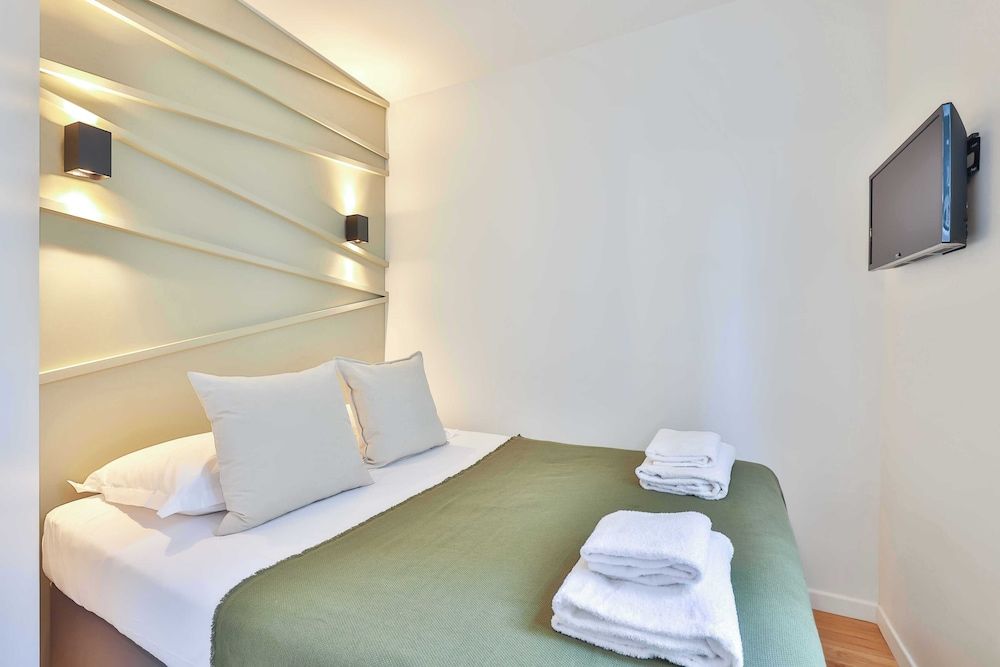 Apartment 2 (GW-33-CREMIEUX-2)