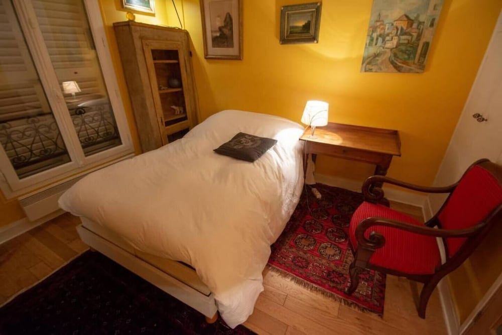Deluxe Apartment, City View