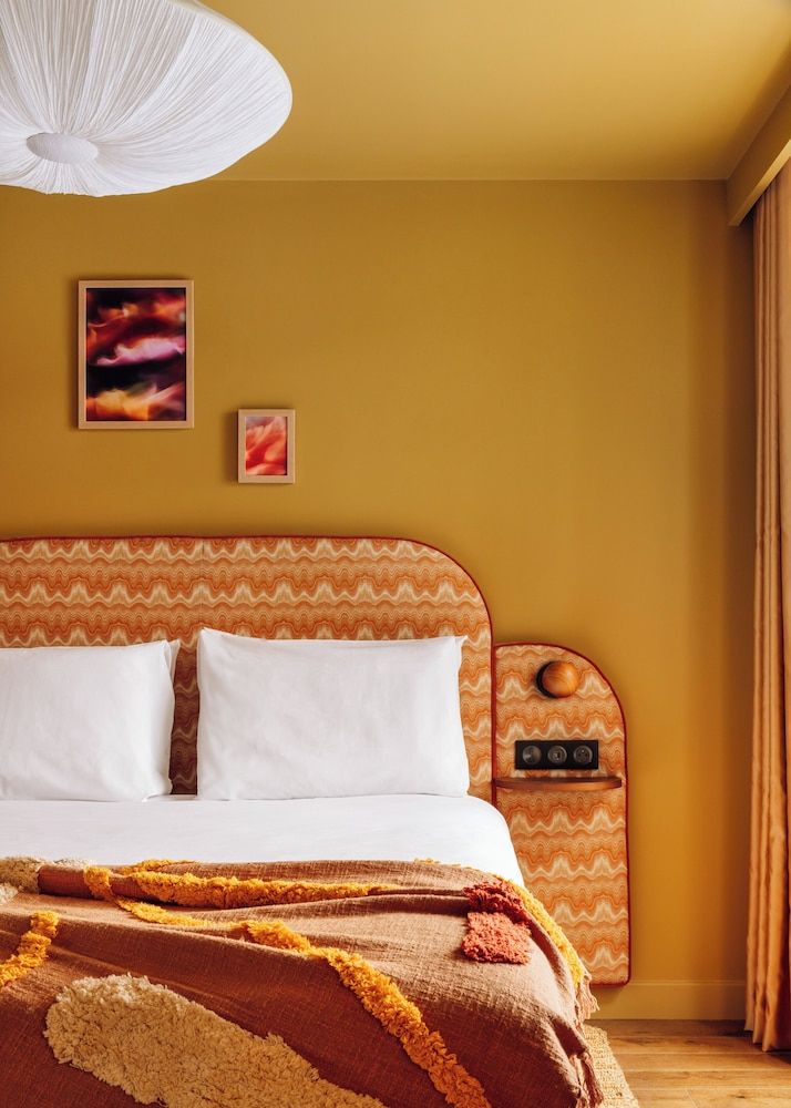 One Bedroom Open Plan Suite