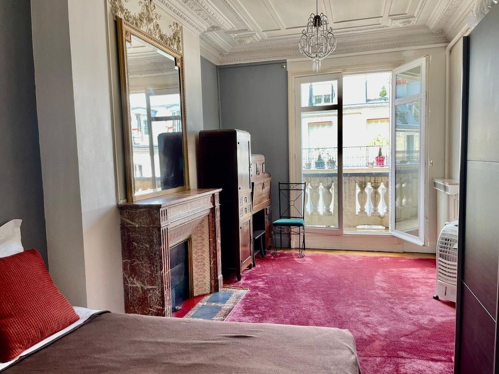 City Apartment, 4 Bedrooms, City View